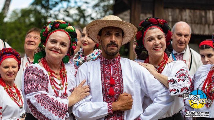 весілля петриківка екскурсія із Запоріжжья глобус україни тур на вихідний